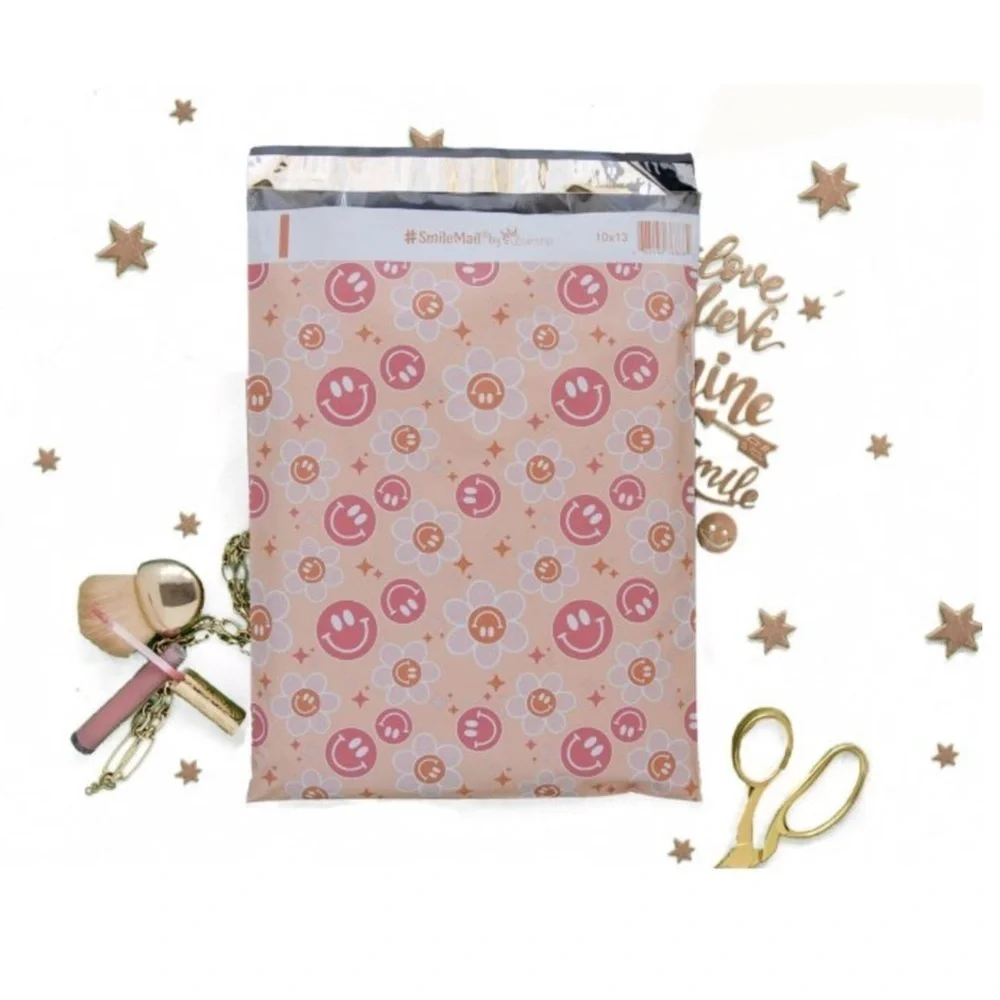 20 (10” x 13”) Smiley Poly Mailers Poly Bags BRAND NEW